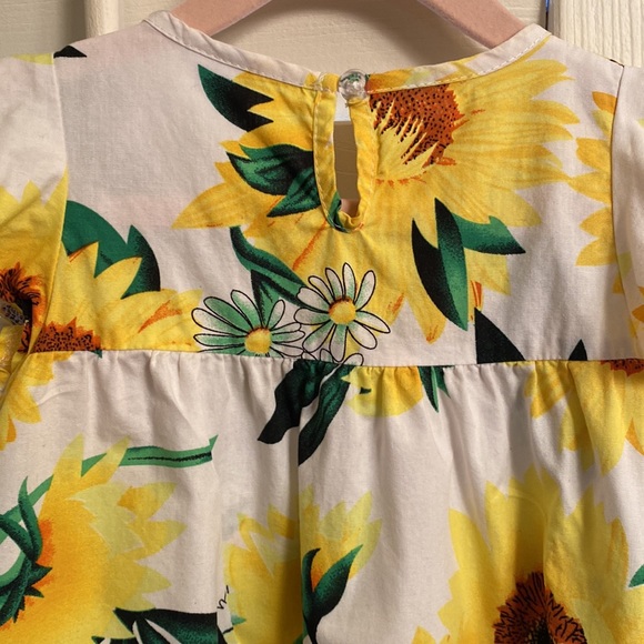 🌻Sunflower dress 18 to 24 months🌻 - Picture 4 of 6